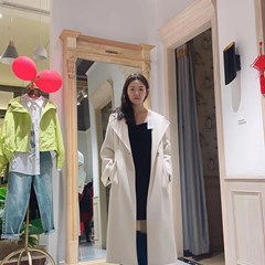 洪融融
